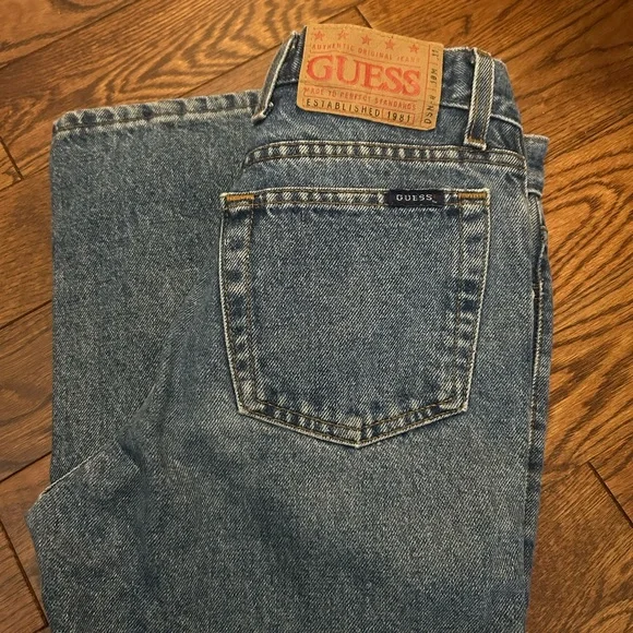 GUESS JEANS - Picture 2 of 3